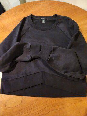 Beyond Yoga Cropped Black Sweatshirt - Small (New)